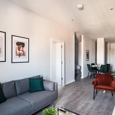 Modern & Spacious 2 Bed Apartment In Waterloo Liverpool Экстерьер фото