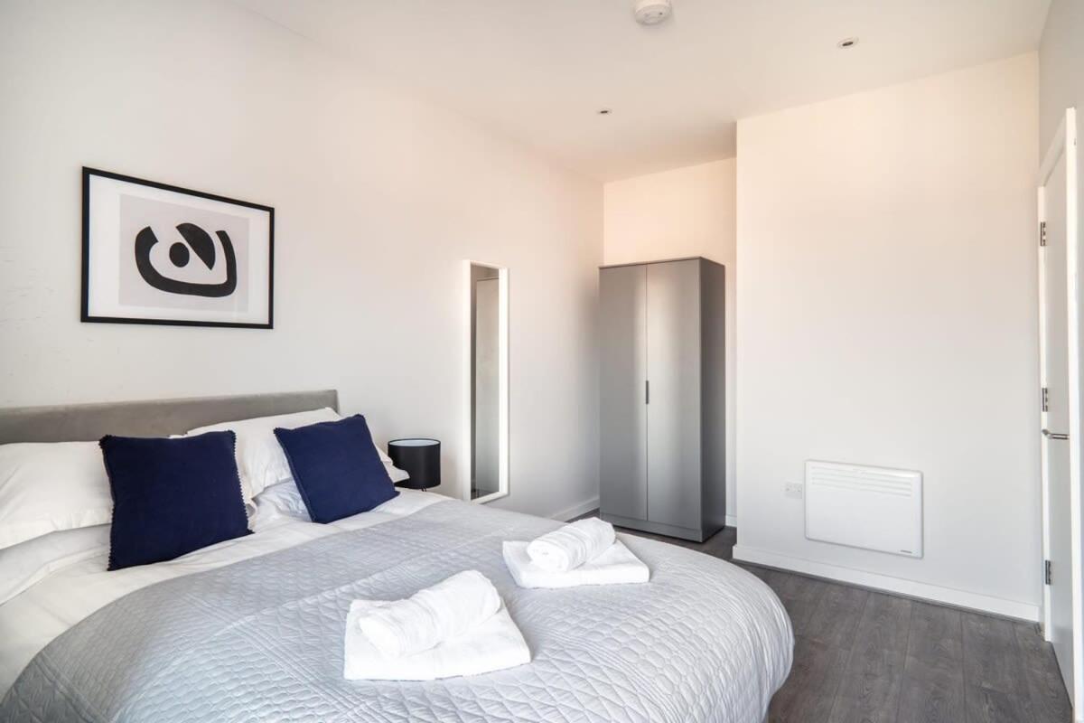 Modern & Spacious 2 Bed Apartment In Waterloo Liverpool Экстерьер фото