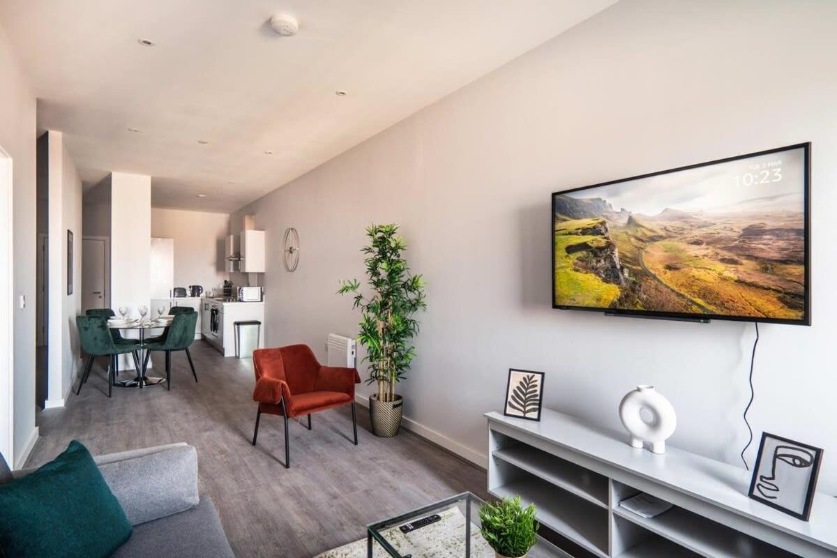 Modern & Spacious 2 Bed Apartment In Waterloo Liverpool Экстерьер фото